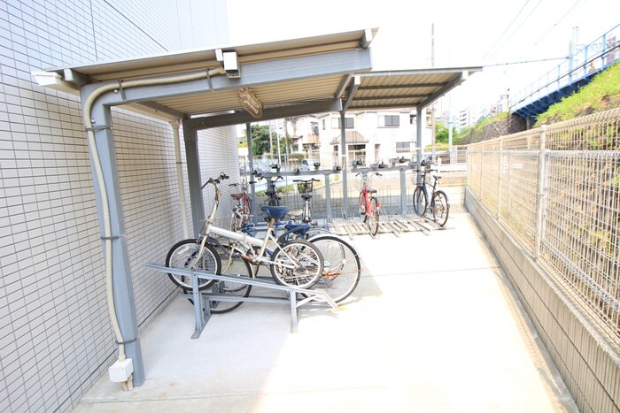 ミラ－ジュ新子安の物件外観写真