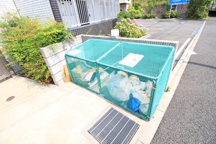 ミラ－ジュ新子安の物件外観写真