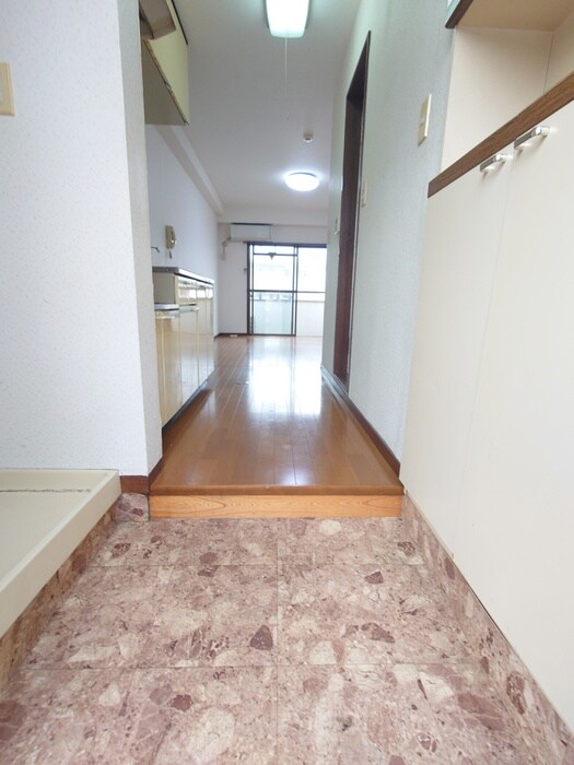 タウンハウスツジの物件内観写真