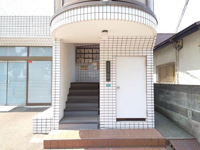 タウンハウスツジの物件外観写真