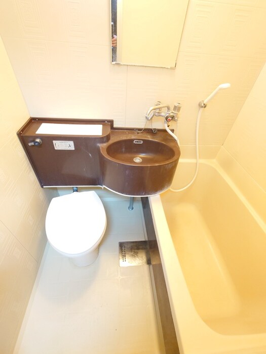 タウンハウスツジの物件内観写真