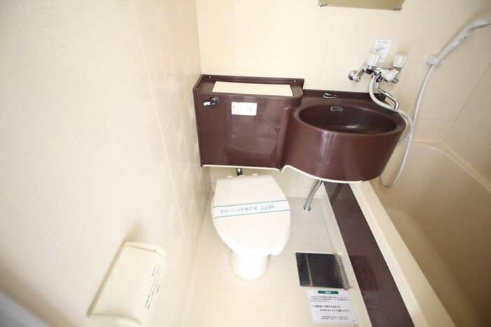 タウンハウスツジの物件内観写真