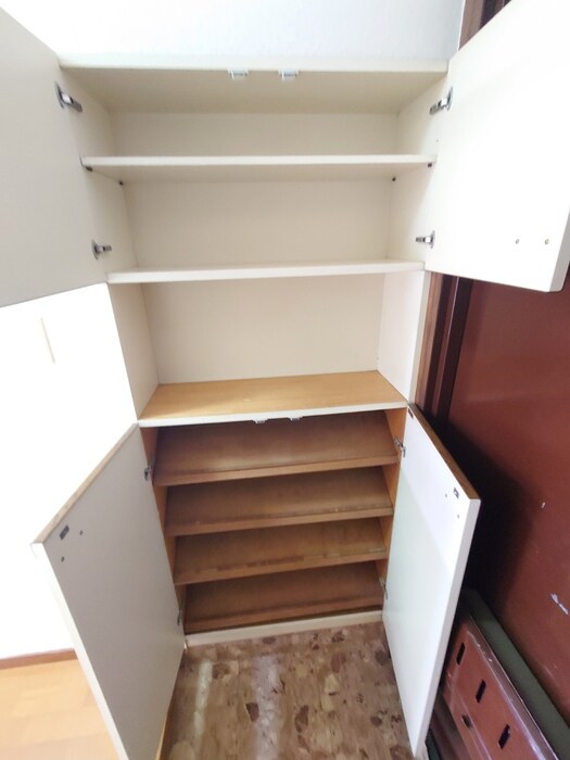 タウンハウスツジの物件内観写真