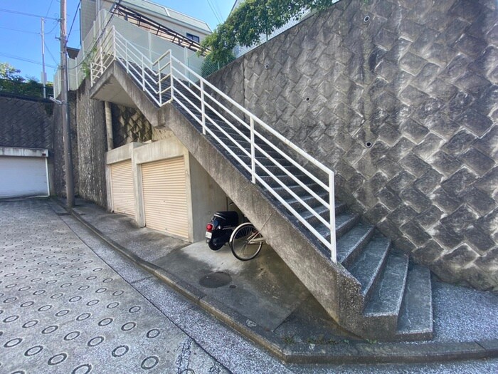 スカイコート能見台の物件外観写真