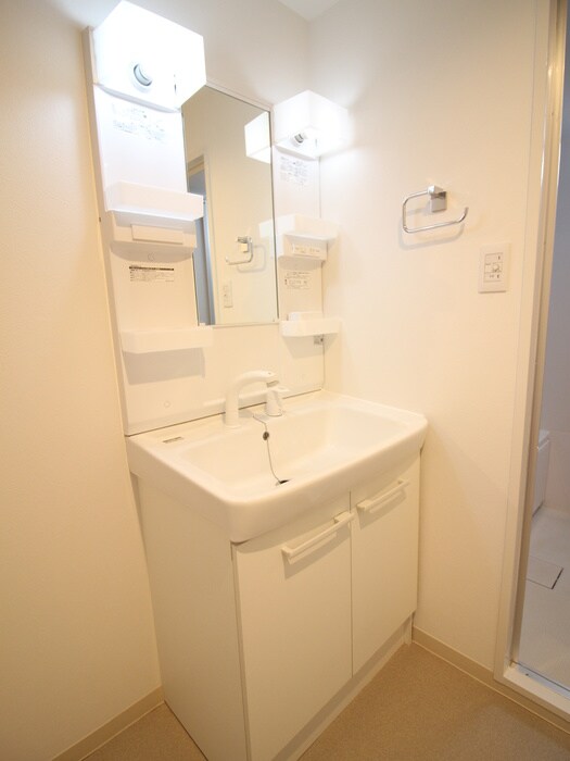 リノヴェ－ル新百合ヶ丘の物件内観写真