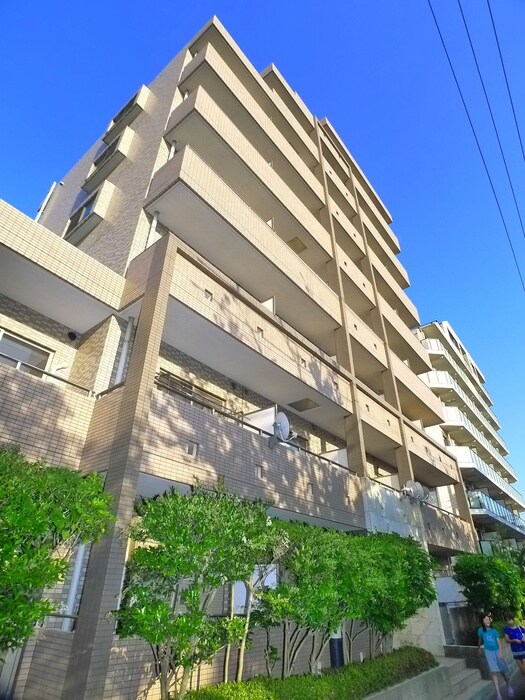 グッドフラットⅢの物件外観写真