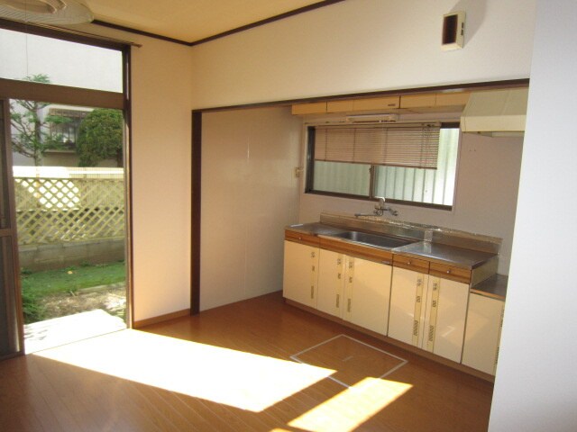 テラスハウス上水新町の物件内観写真