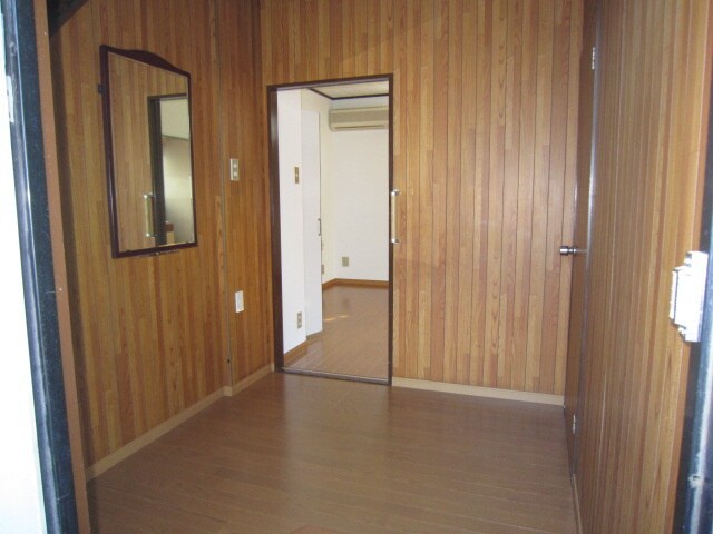 テラスハウス上水新町の物件内観写真