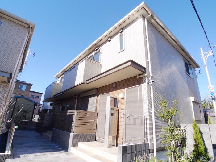 フェリーチェ新倉Ｂの物件外観写真