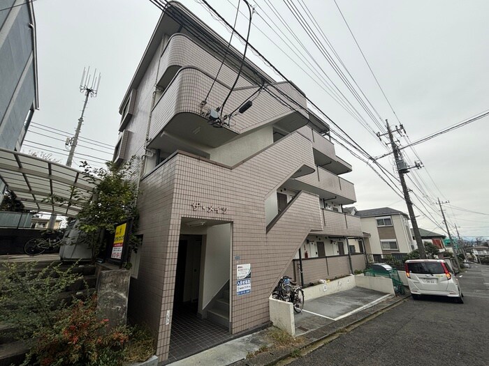 ザ・メイツの物件外観写真