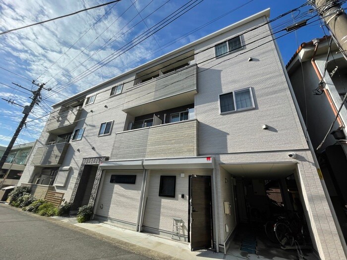 Ｒｅｓｅｒｖｅ　越谷レジデンスの物件外観写真