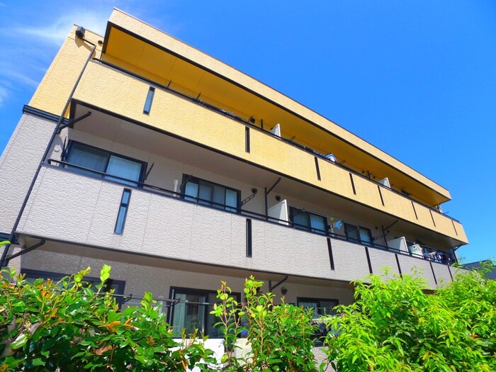 ハイツ・サンピ－チＢの物件外観写真