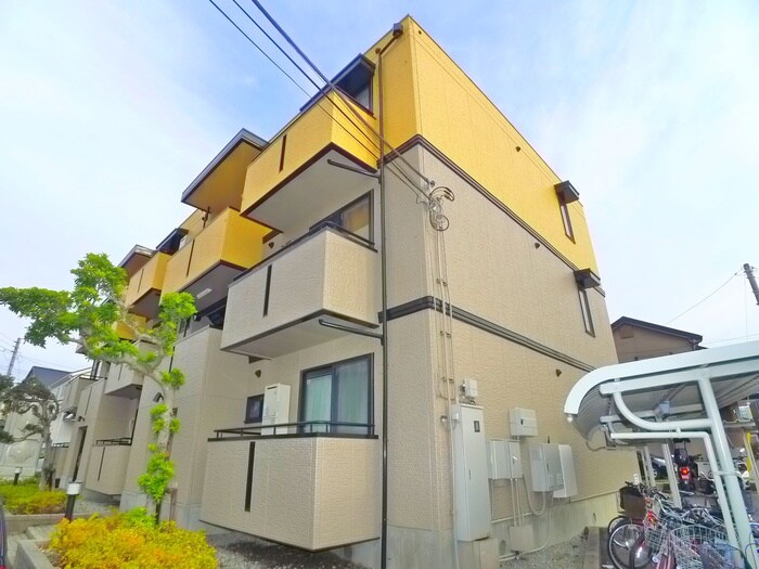 ハイツ・サンピ－チＢの物件外観写真