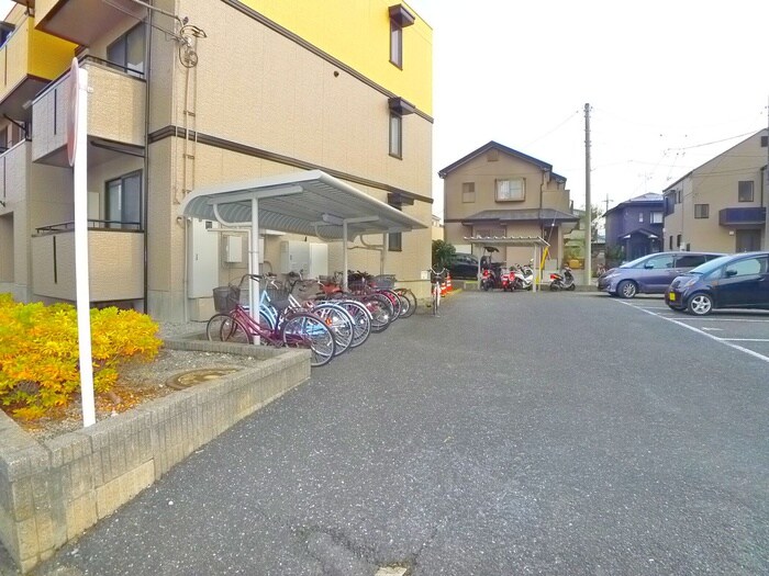 ハイツ・サンピ－チＢの物件外観写真