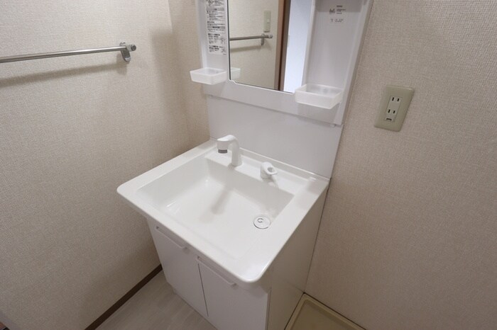 ハイツ・サンピ－チＢの物件内観写真