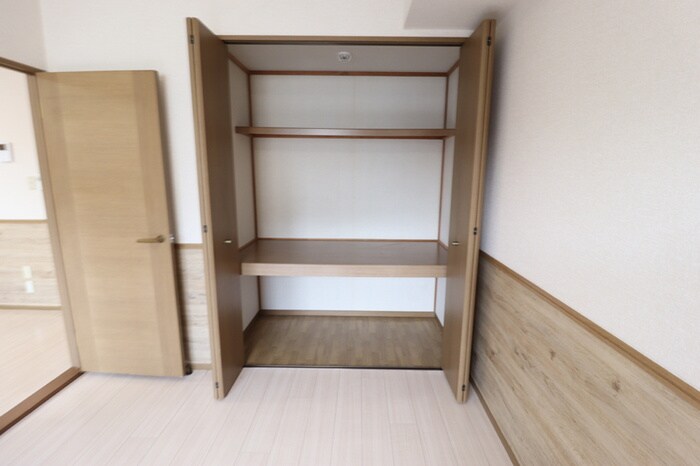 ハイツ・サンピ－チＢの物件内観写真