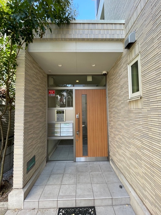 アン・ウィスタリアの物件外観写真