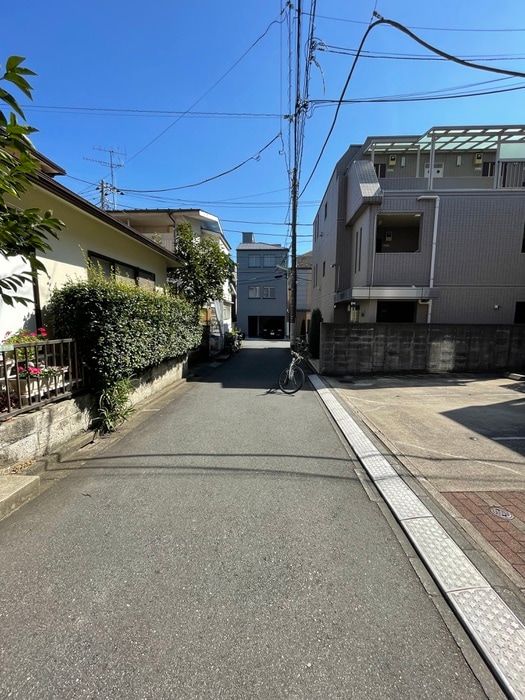 アン・ウィスタリアの物件外観写真