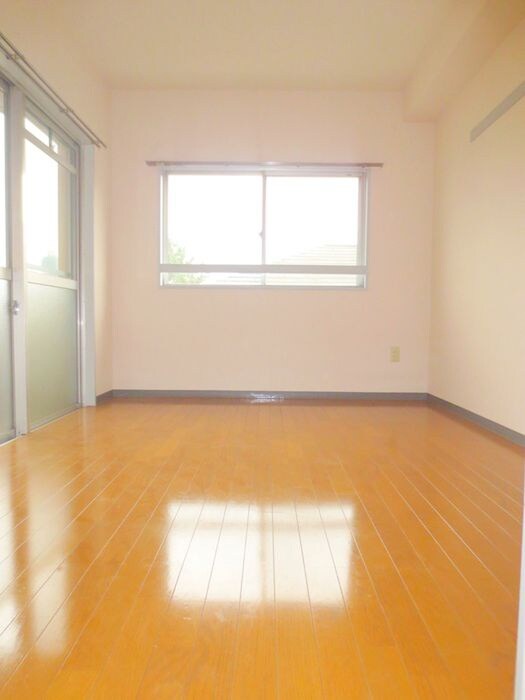 ジュネス桜田の物件内観写真