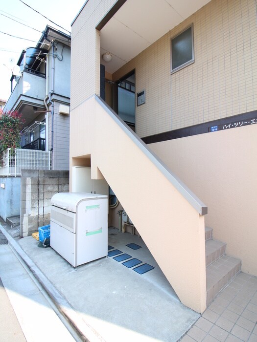 ハイ・トリー・エスの物件外観写真