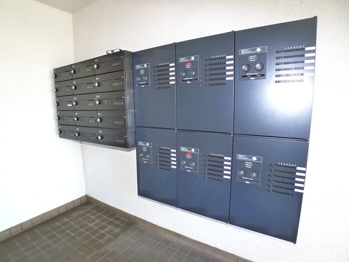 サンパレス市川の物件外観写真