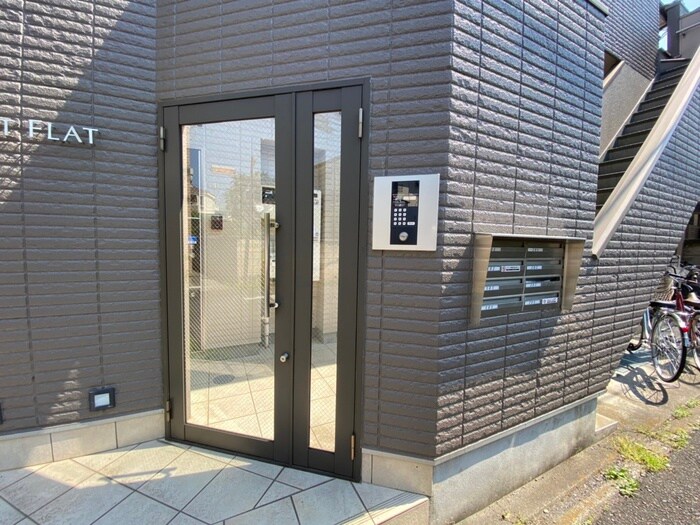 イ－ストフラット国立の物件外観写真