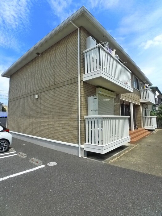 アモールⅡＣ棟の物件外観写真