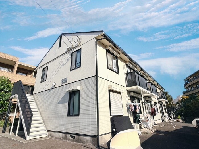 ライフ東戸塚の物件外観写真