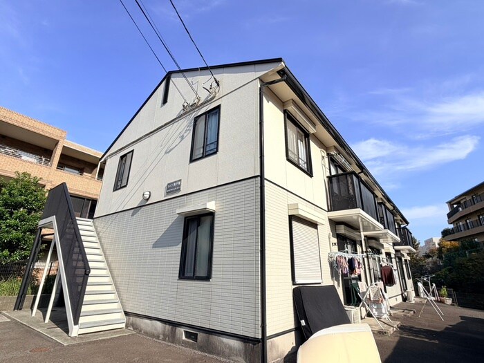 ライフ東戸塚の物件外観写真