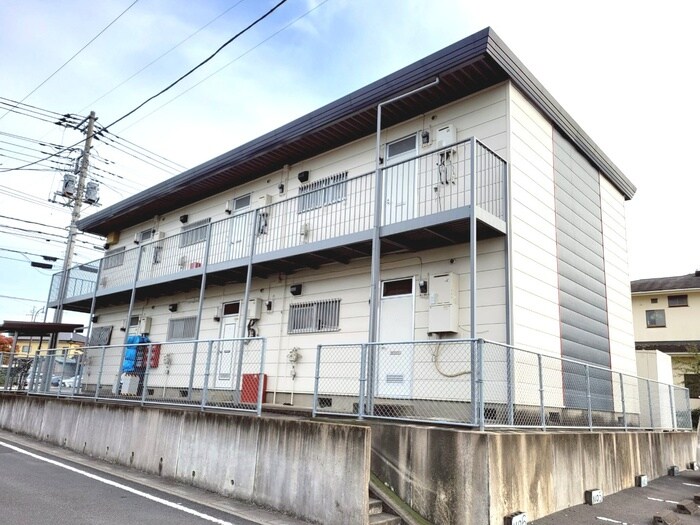 フォ－ブル日高の物件外観写真