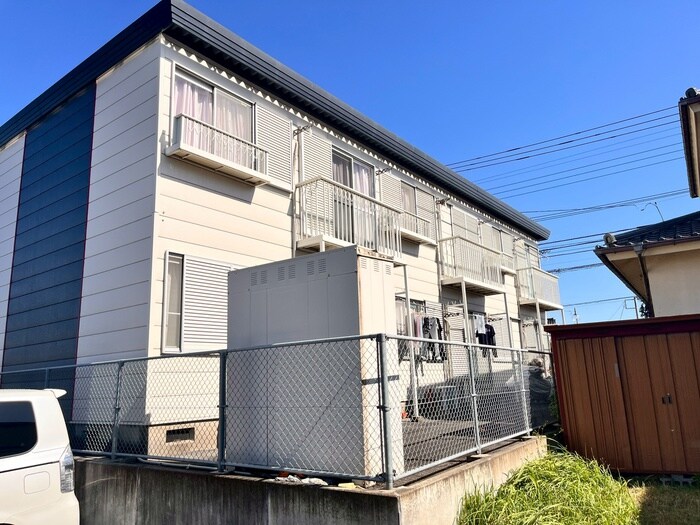 フォ－ブル日高の物件外観写真