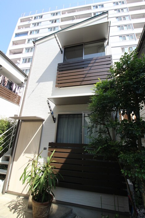 トゥプレの物件外観写真