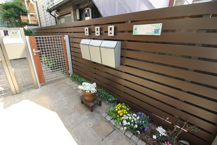 トゥプレの物件外観写真