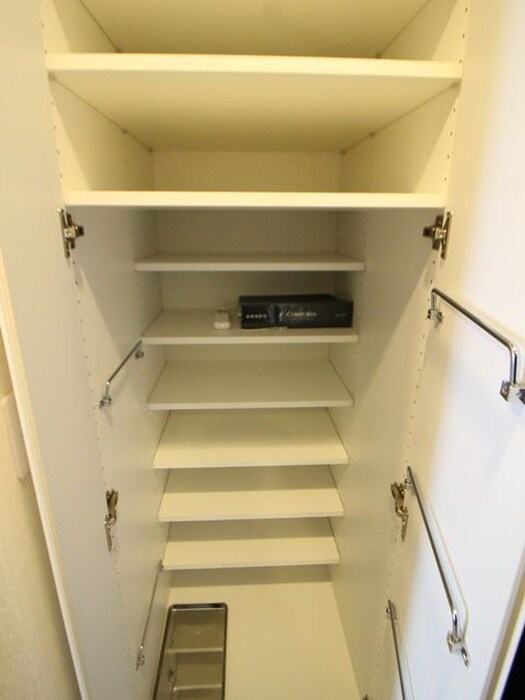 コンフォリア新中野の物件内観写真