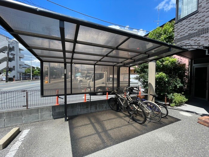 フォレスト春日の物件外観写真