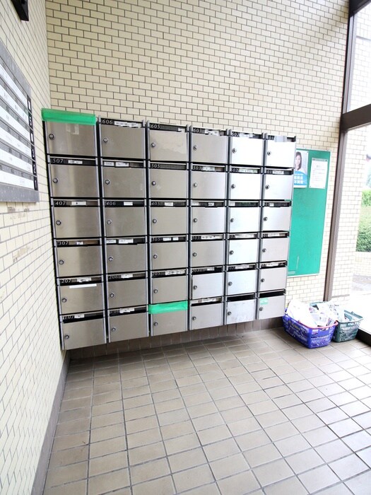 シオミプラザセカンドの物件外観写真