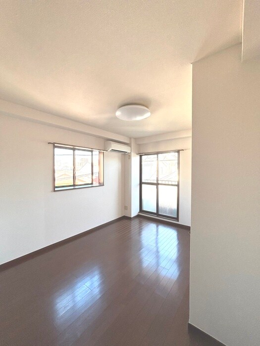 ドムショパ－ナ中山の物件内観写真