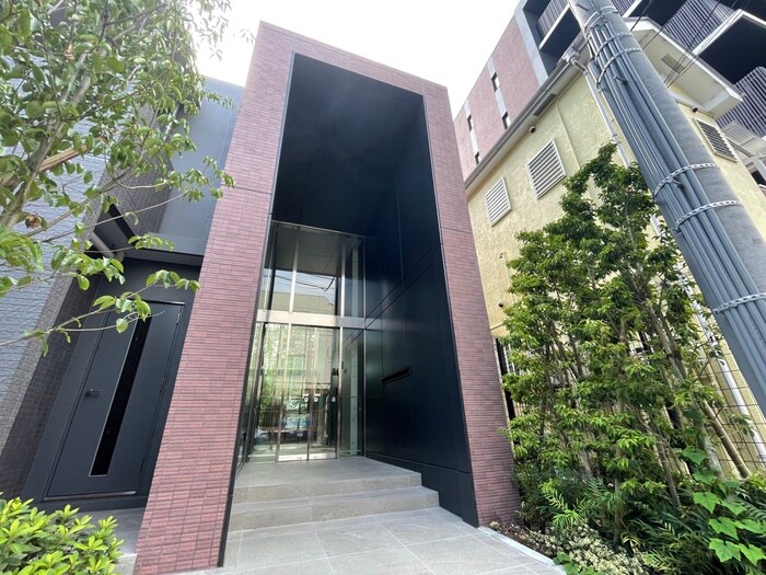 ｼｰｽﾞﾝﾌﾗｯﾂ高田馬場ﾘﾊﾞｰｻｲﾄﾞｻｳｽの物件外観写真