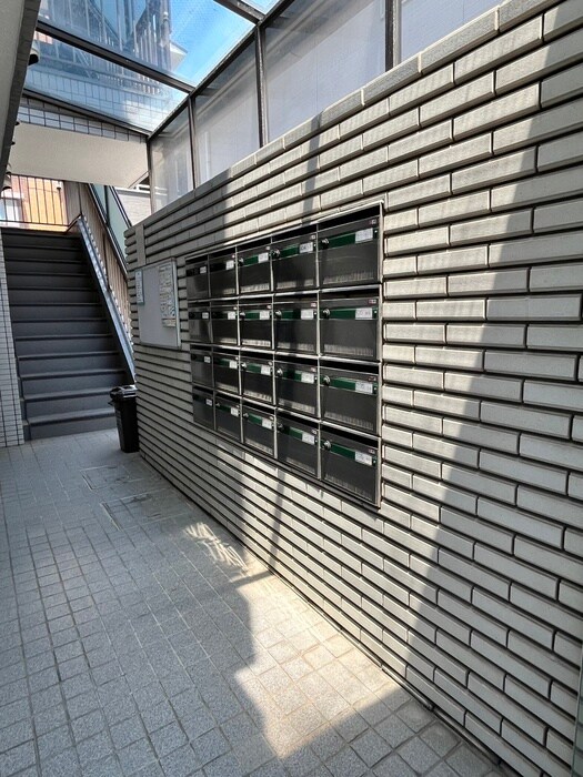 メゾンフリ－ジアの物件外観写真