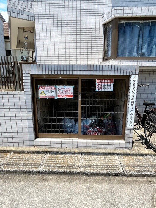 メゾンフリ－ジアの物件外観写真