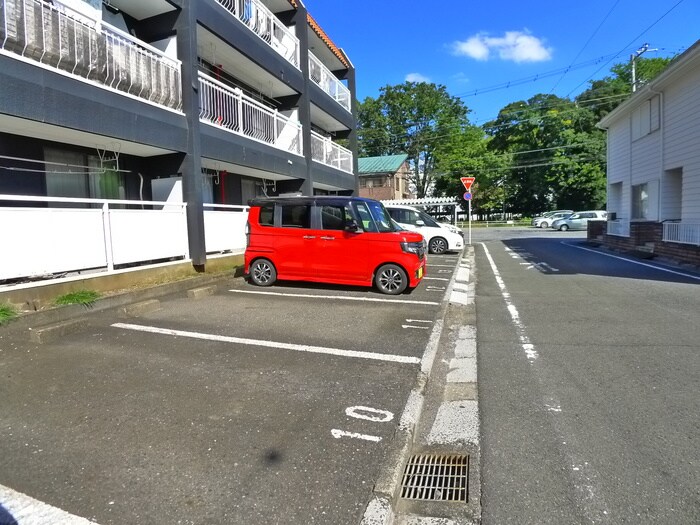 石川マンションの物件外観写真