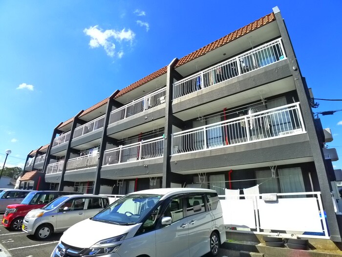 石川マンションの物件外観写真