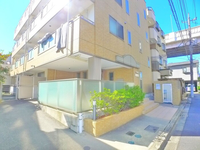 リコルドアヤセの物件外観写真