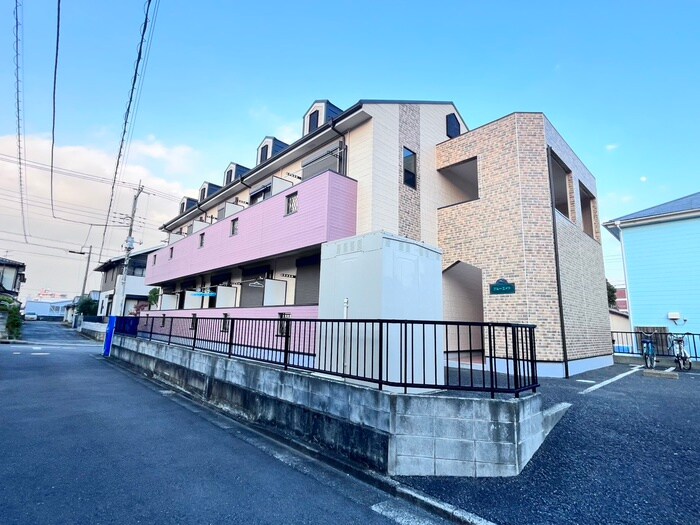 ブルーエイトの物件外観写真