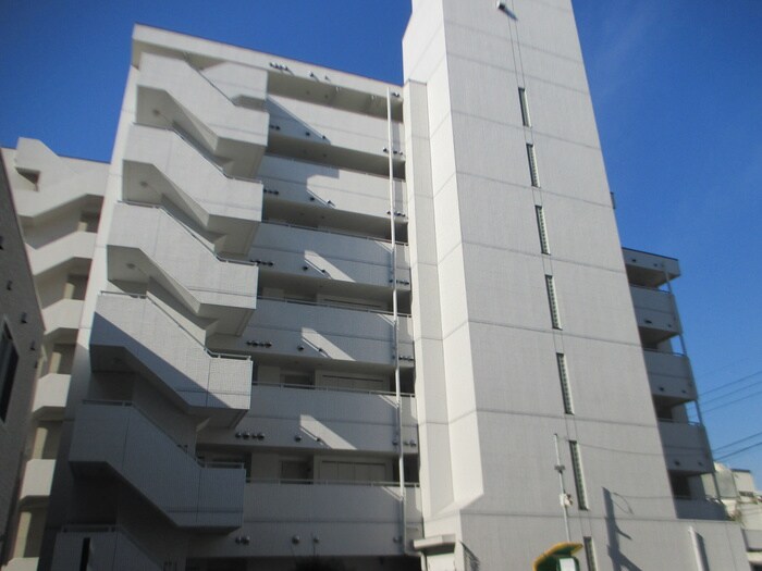 ユーコート本厚木の物件外観写真