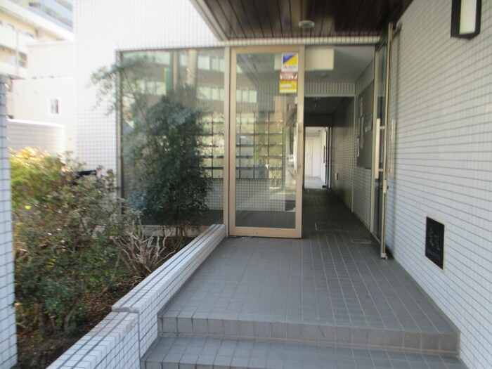 ユーコート本厚木の物件外観写真