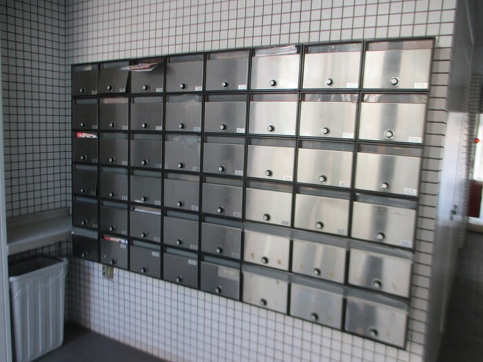 ユーコート本厚木の物件外観写真