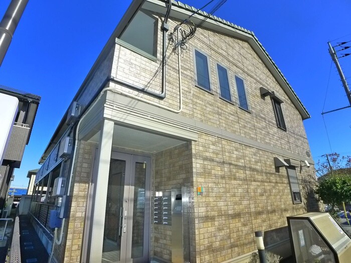 ロイヤルコ－トの物件外観写真