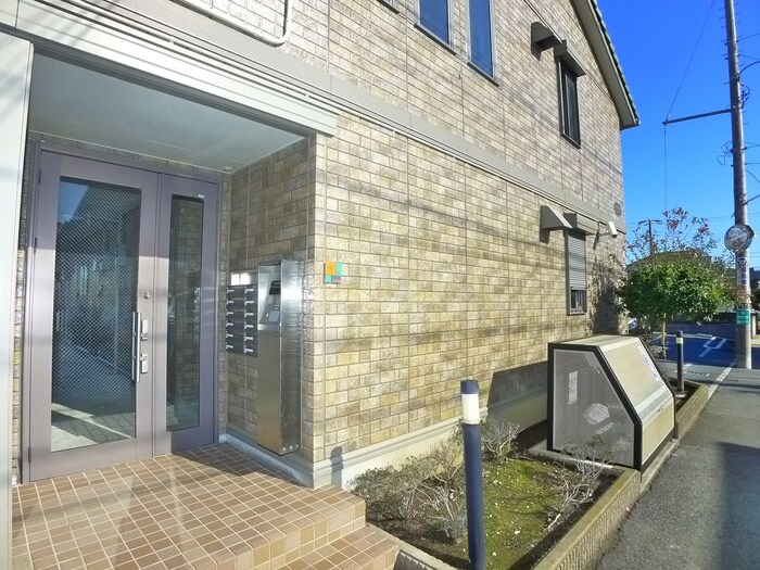 ロイヤルコ－トの物件外観写真