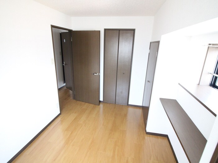 シャン・ド・フル－ルの物件内観写真